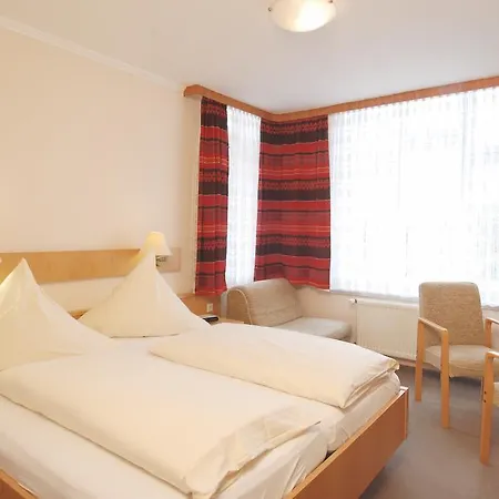 Muenchner Loewenbraeu 3*