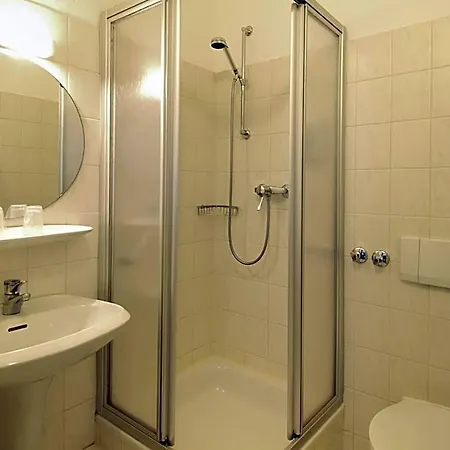 Muenchner Loewenbraeu Hotel 3*